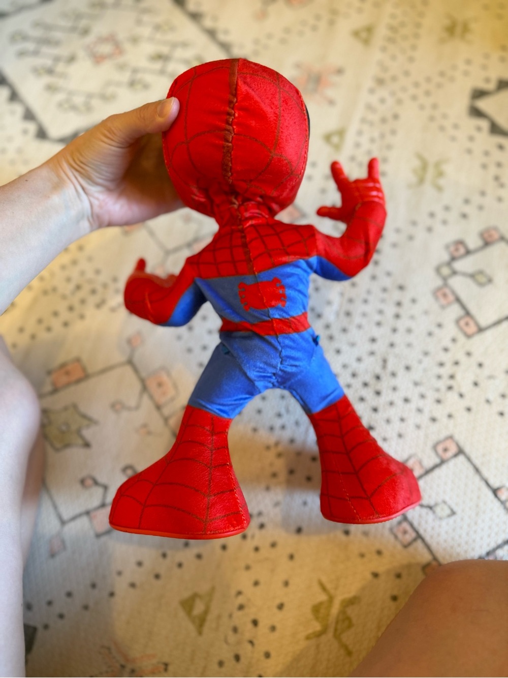 Marvel Dancing Spiderman - Picture 3 of 6